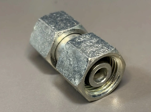 Адаптер DKOL 16x1,5 (Г) - DKOL 16x1,5 (Г)